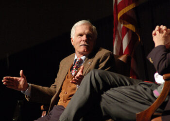 Fallece Ted Turner, el hombre que inventó las noticias como las vemos hoy