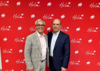 Helm Bank cierra el año con un cóctel navideño en Orlando